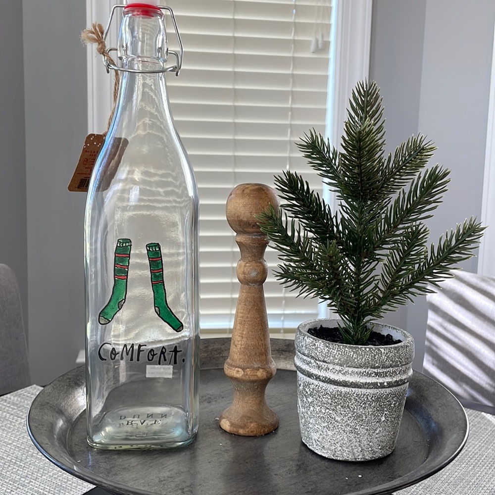 Rae Dunn bail & trigger holiday bottle “comfort”